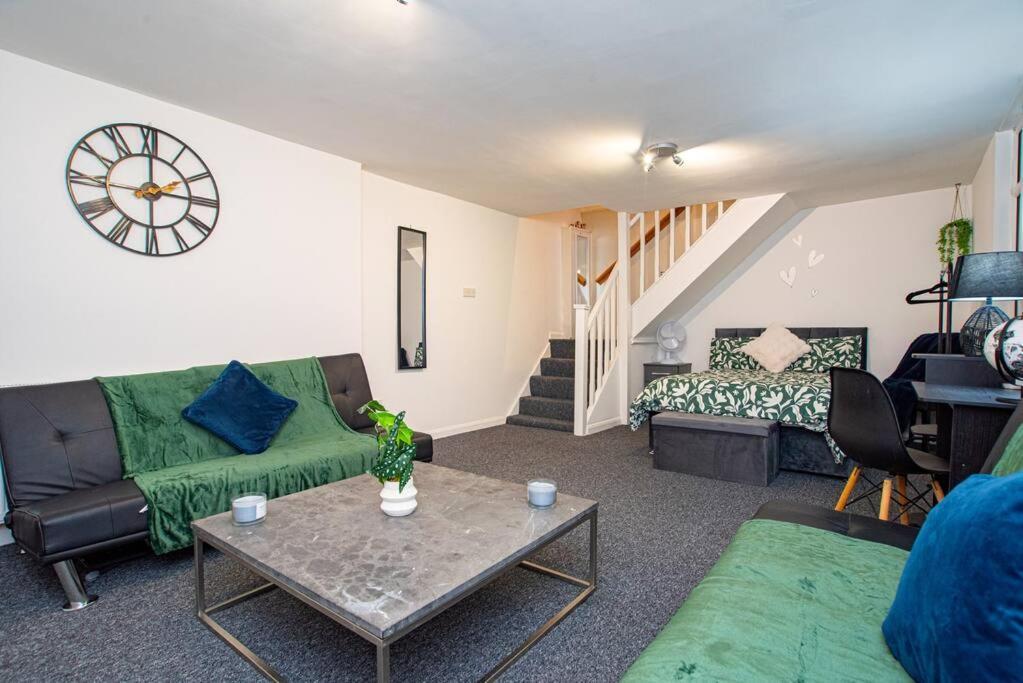 Watford Central Serviced Apartments エクステリア 写真