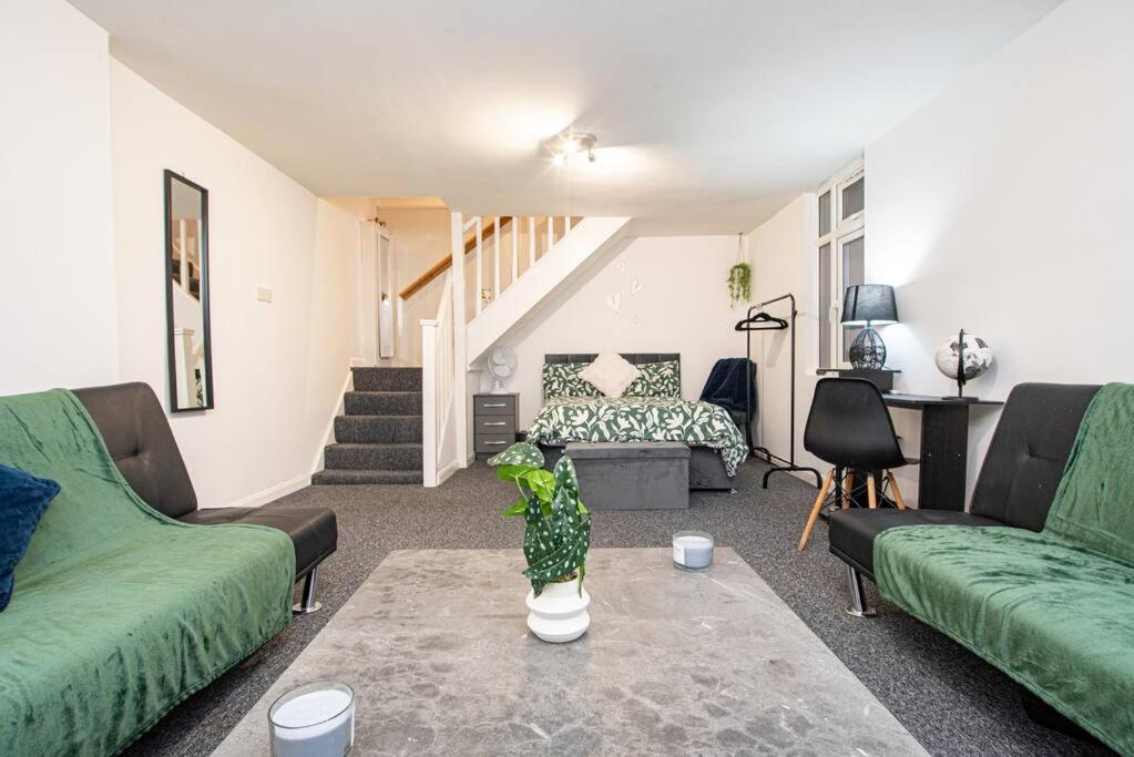 Watford Central Serviced Apartments エクステリア 写真